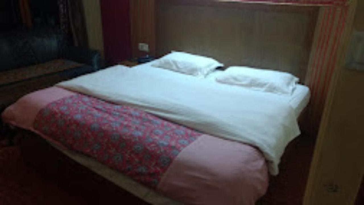 Hotel King Palace - Nature-Valley-Luxury-Room - Prime Location With Parking Facilities Шимла Екстериор снимка