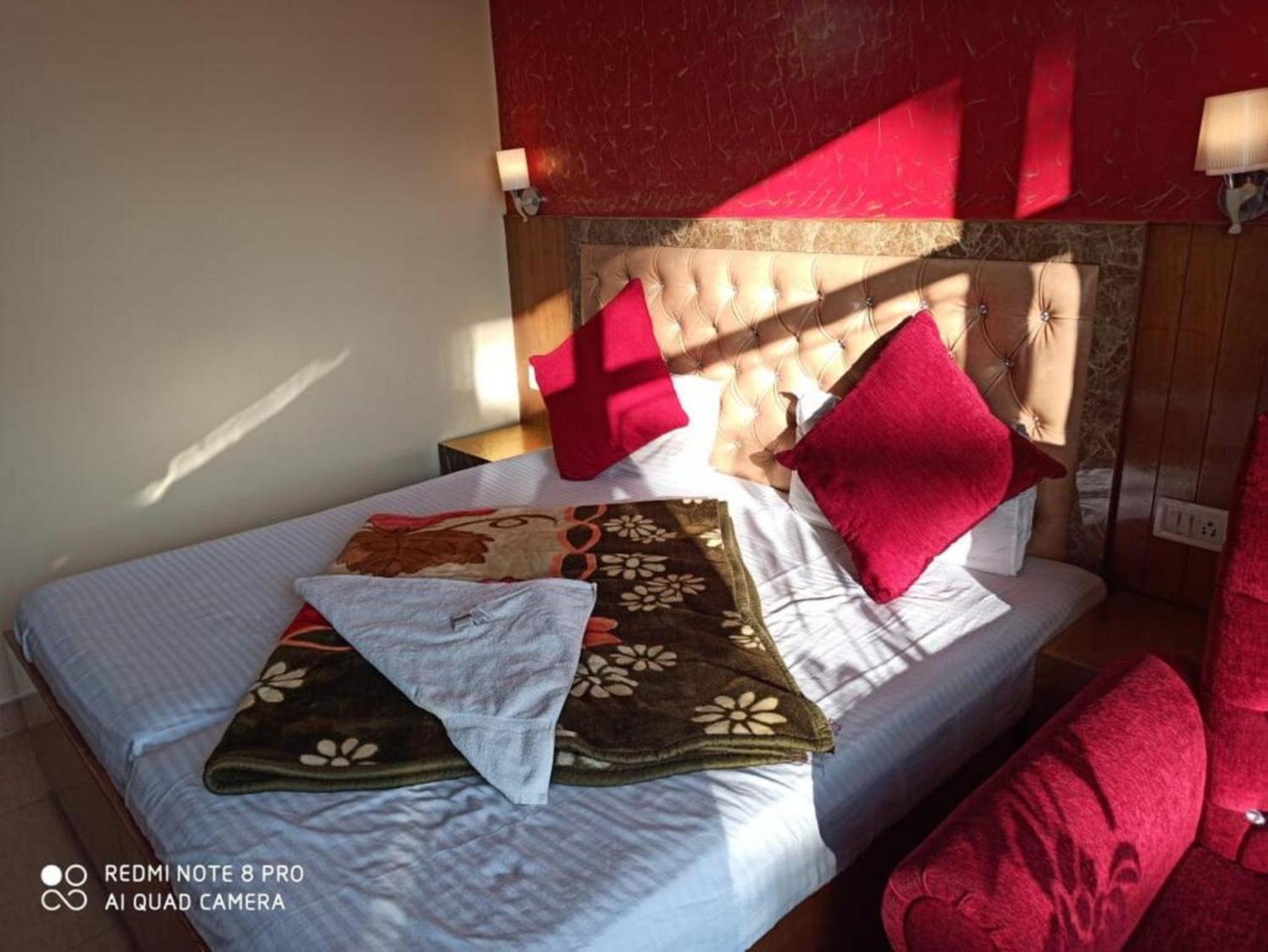 Hotel King Palace - Nature-Valley-Luxury-Room - Prime Location With Parking Facilities Шимла Екстериор снимка