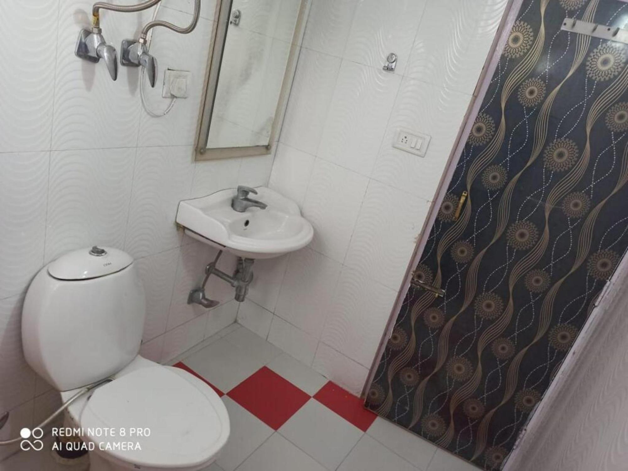 Hotel King Palace - Nature-Valley-Luxury-Room - Prime Location With Parking Facilities Шимла Екстериор снимка