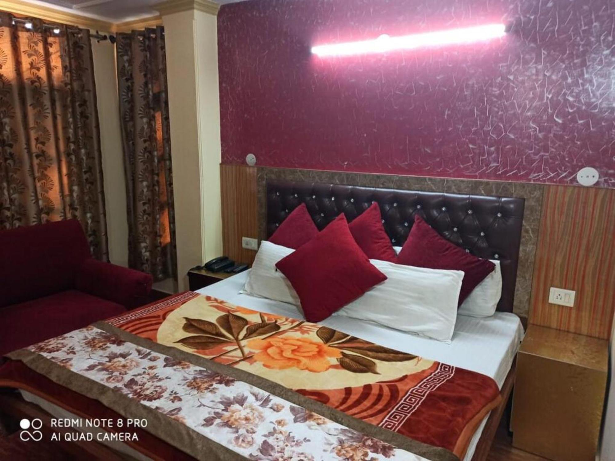 Hotel King Palace - Nature-Valley-Luxury-Room - Prime Location With Parking Facilities Шимла Екстериор снимка